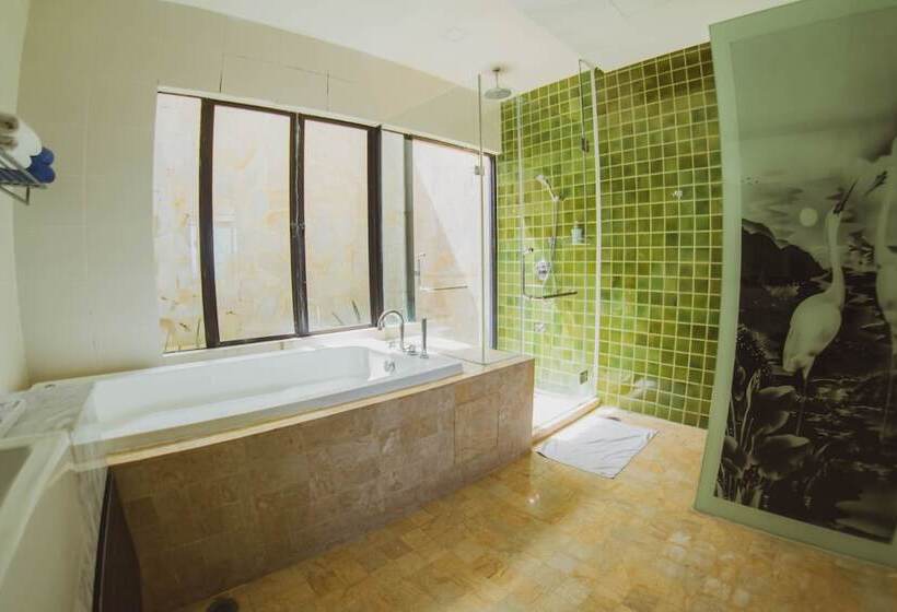 Вилла 2 Спальни, Borneo Beach Villas