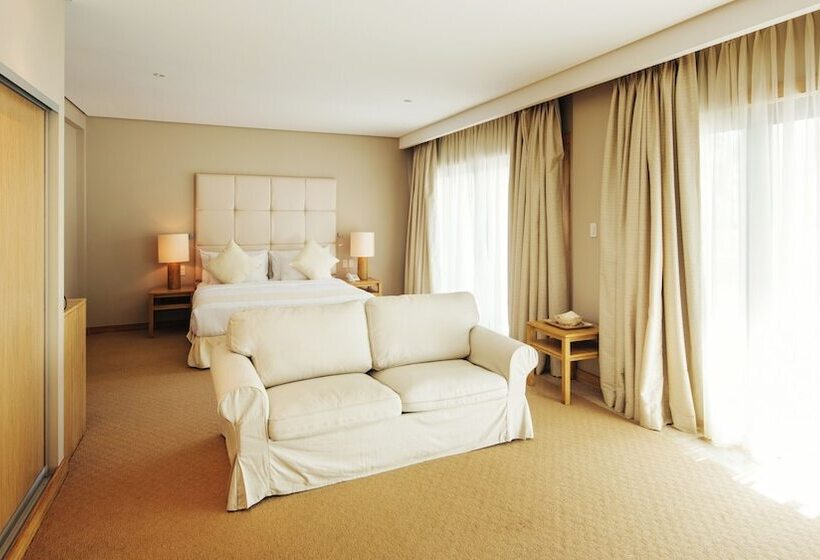 سوییت جونیور, Villa Caemilla Beach Boutique