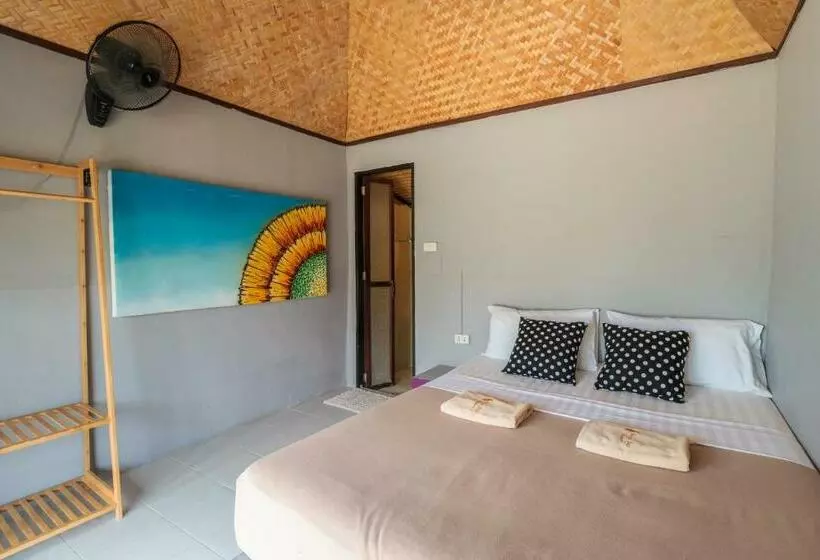 スタンダードバンガロー, Sabaii Bay Resort