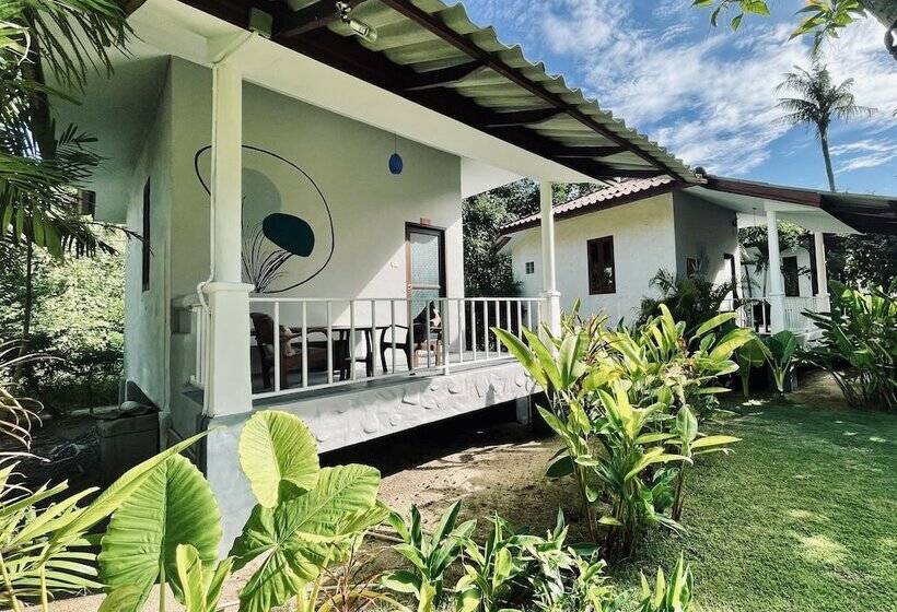 Bungalow Superior, Sabaii Bay Resort