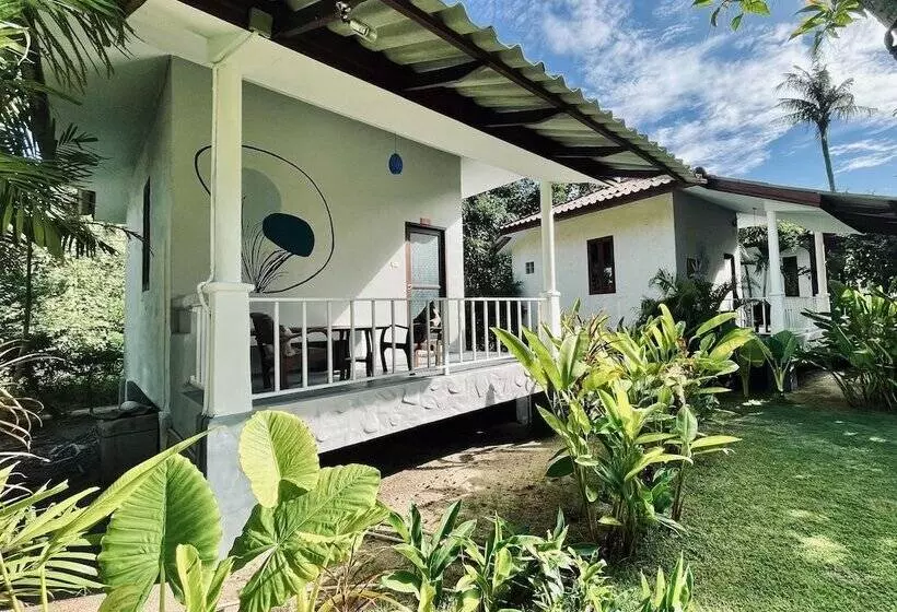 スーペリアーバンガロー, Sabaii Bay Resort
