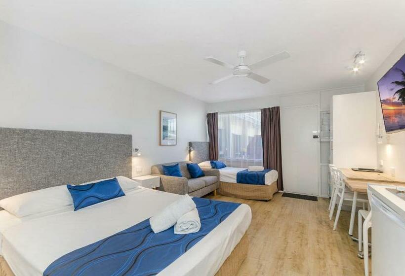 标准工作室, Beach House Motel