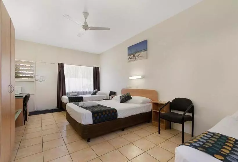 اتاق خانوادگی, Beach House Motel
