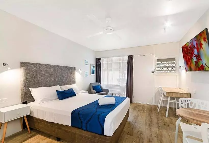 استودیوی استاندارد, Beach House Motel