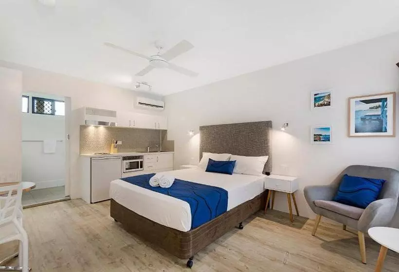 استودیوی استاندارد, Beach House Motel