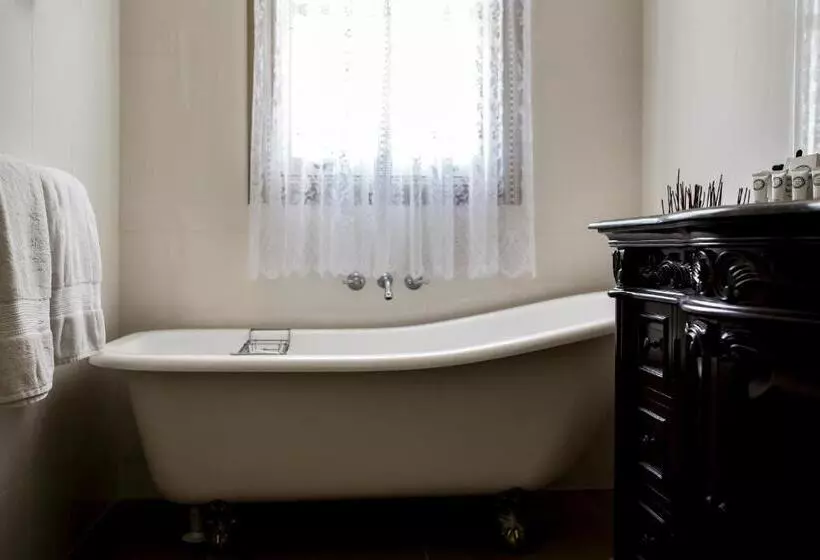 デラックススイート, Bli Bli House Riverside Retreat