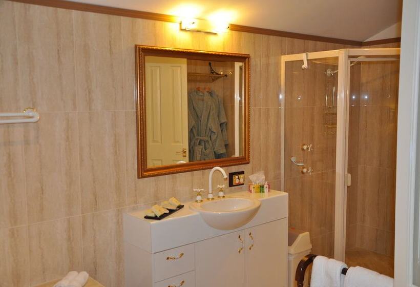 带河湖景观的套房, Bli Bli House Riverside Retreat