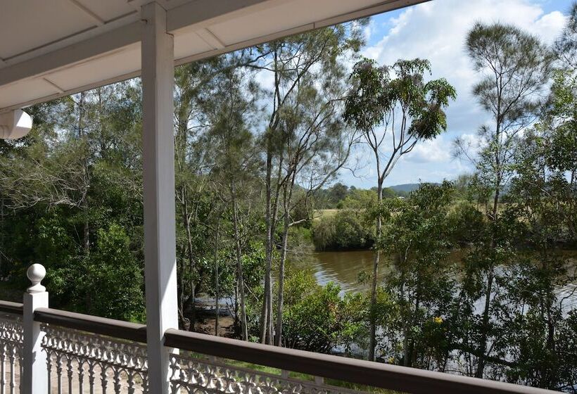 带河湖景观的套房, Bli Bli House Riverside Retreat