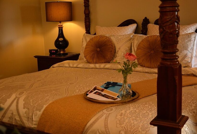 带河湖景观的套房, Bli Bli House Riverside Retreat