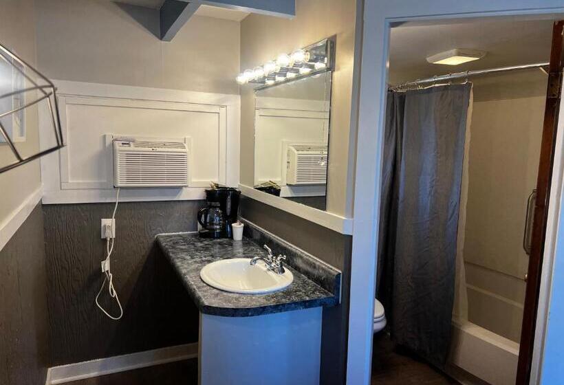 اتاق استاندارد با تخت بزرگ, Claddagh Motel & Suites