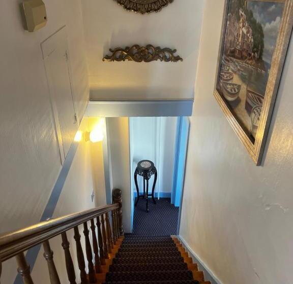 ２ベッドルームアパートメント, Claddagh Motel & Suites