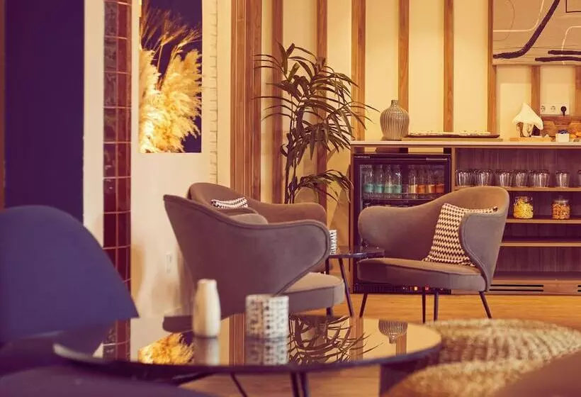 سوییت جونیور کلاب, Alua Calvia