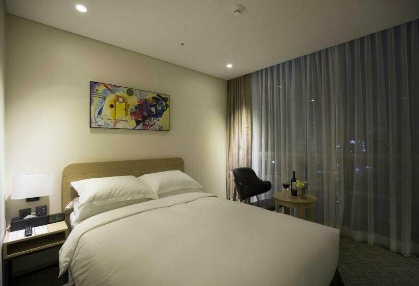 Standard Room City View, Best Western Haeundae