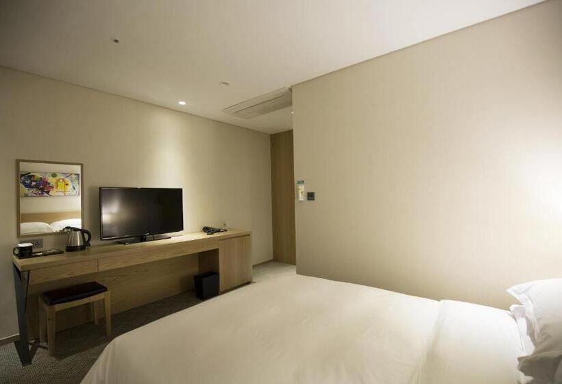 Standard Single Room, Best Western Haeundae