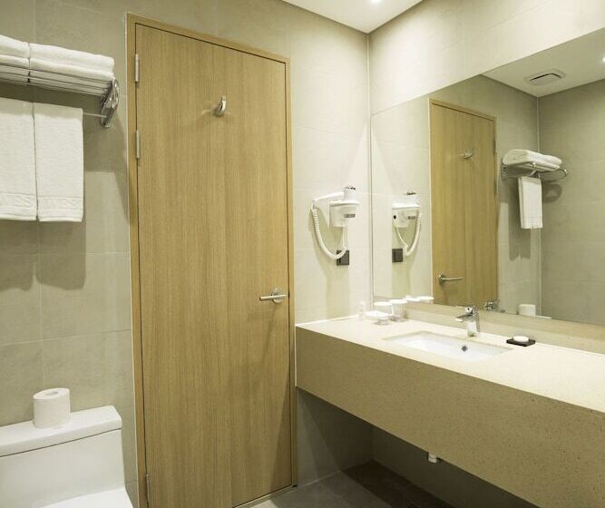 Standard Room 2 Double Beds, Best Western Haeundae