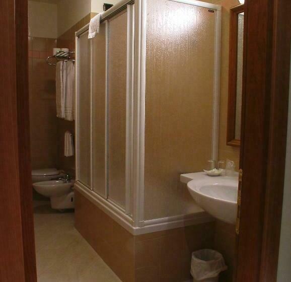 Номер Стандарт Трехместный, Centro Di Spiritualita Padre Pio