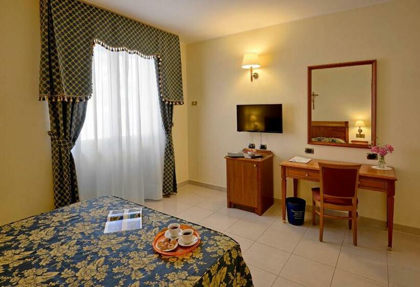 Номер Стандарт, Centro Di Spiritualita Padre Pio