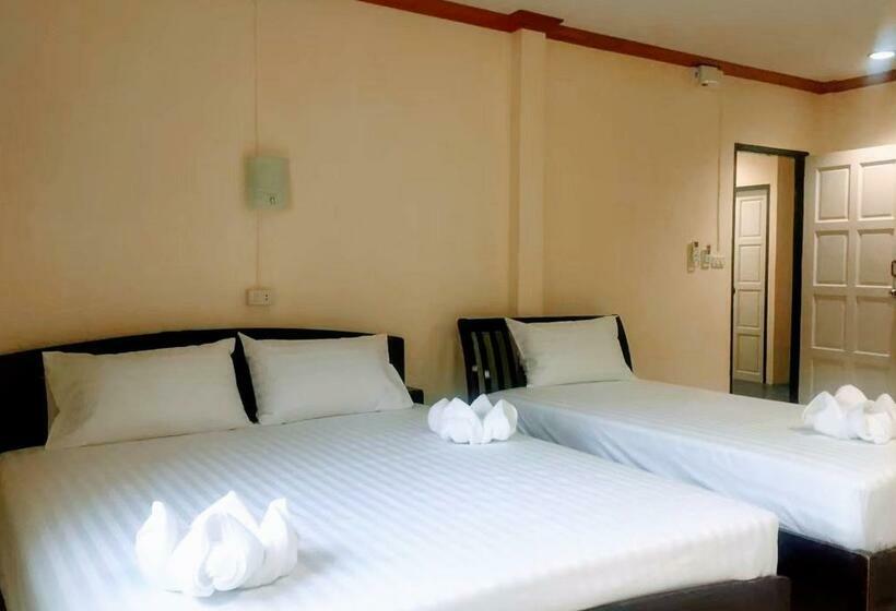 غرفة ديلوكس ثلاثية, Golden Bee Phi Phi