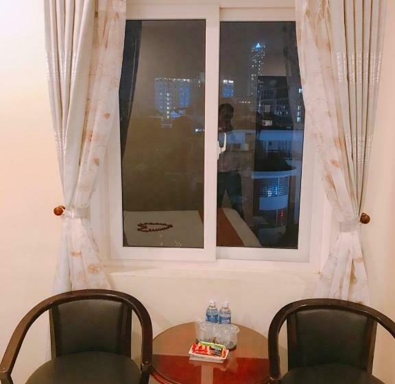 اتاق لوکس, Golden Star