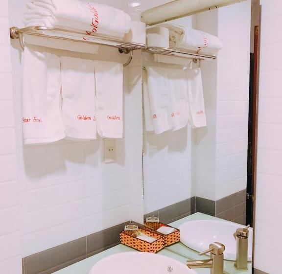 اتاق سوپریور خانوادگی, Golden Star