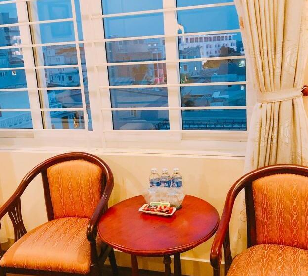 اتاق سوپریور خانوادگی, Golden Star