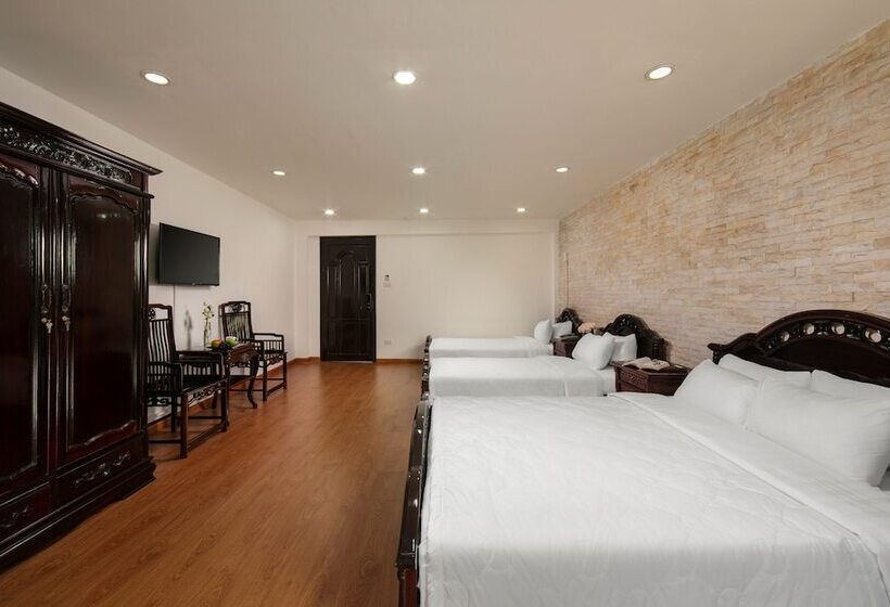 Deluxe Family Room, Little Diamond