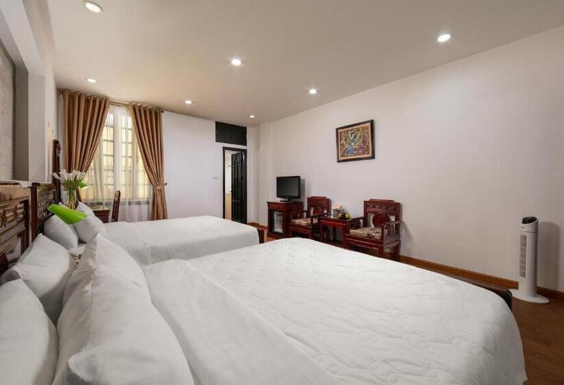 Deluxe Family Room, Little Diamond