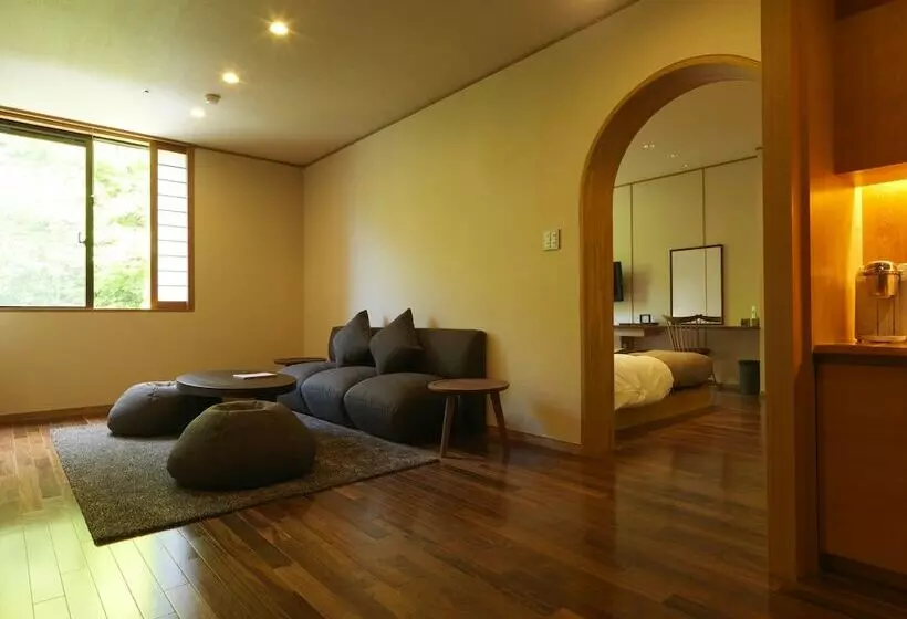デラックスルーム, Niseko Konbu Onsen Tsuruga Moku No Sho