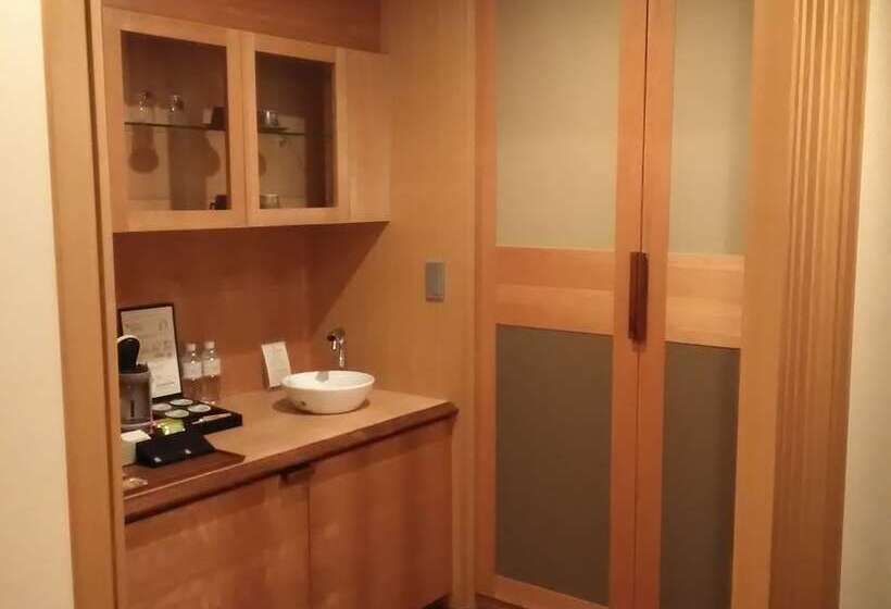 デラックスルーム, Niseko Konbu Onsen Tsuruga Moku No Sho