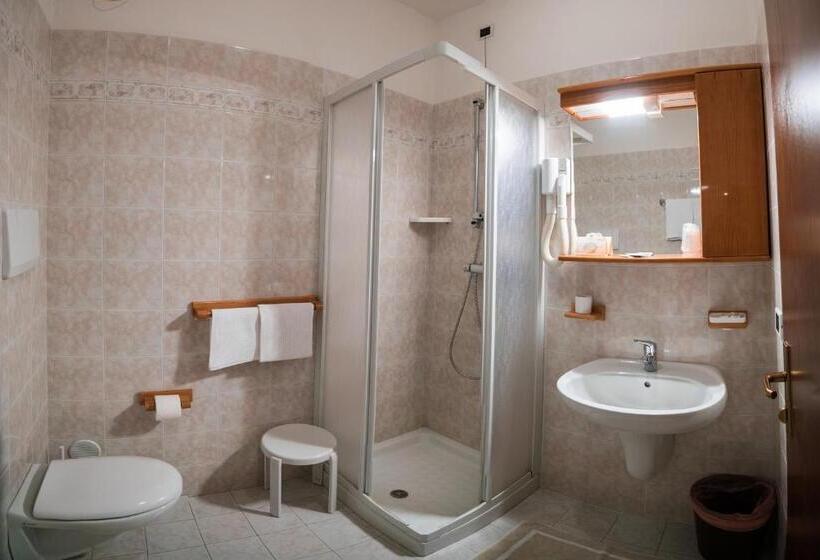 غرفة قياسية مزوَّدة بشُرفة, Rio