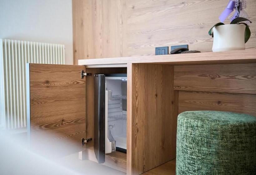 جناح جونيور ديلوكس, Rio