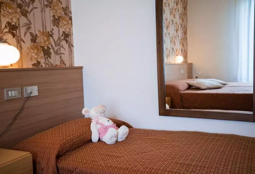 Economy Quadruple Room, Rio