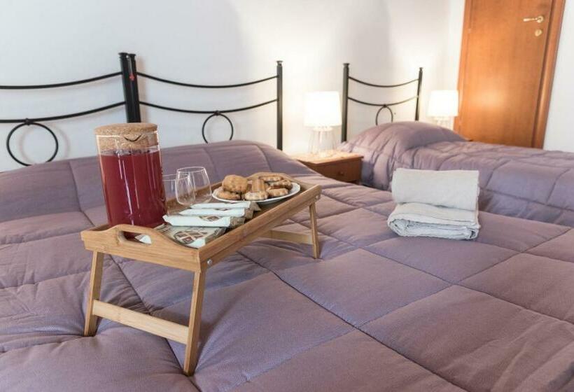 Трехместный Номер Deluxe Вид на Море, Le Teste Di Moro Al Duomo