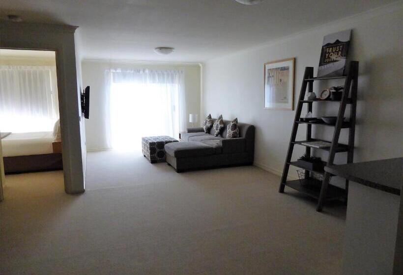 Апартаменты 1 Спальня, Lifestyle Apartments At Ferntree