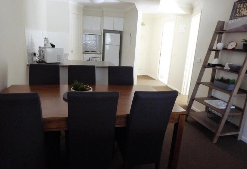 דירת דלוקס 2 חדרי שינה, Lifestyle Apartments At Ferntree