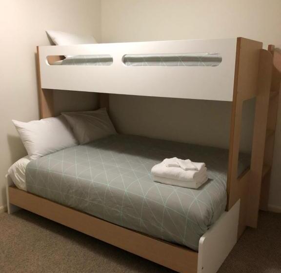 דירה משפחתית 2 חדרי שינה, Lifestyle Apartments At Ferntree