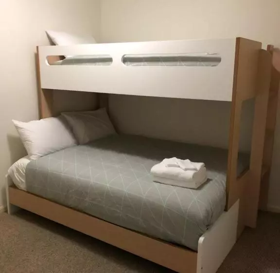２ベッドルーム家族用アパートメント, Lifestyle Apartments At Ferntree