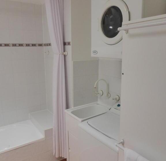 דירה משפחתית 2 חדרי שינה, Lifestyle Apartments At Ferntree