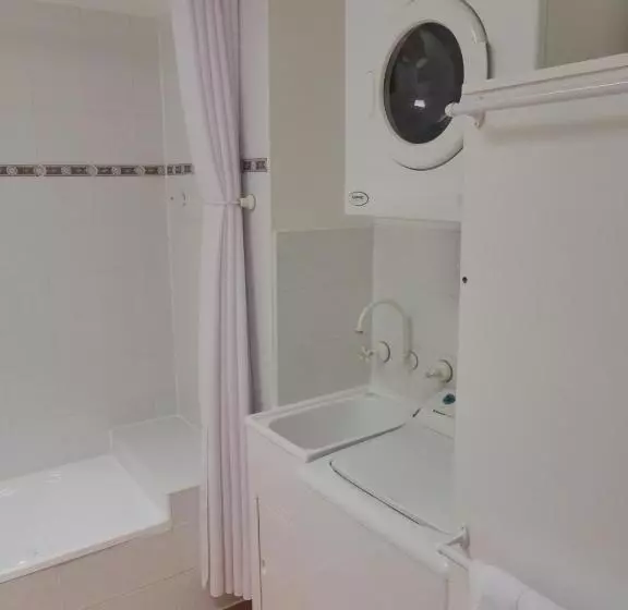 ２ベッドルーム家族用アパートメント, Lifestyle Apartments At Ferntree