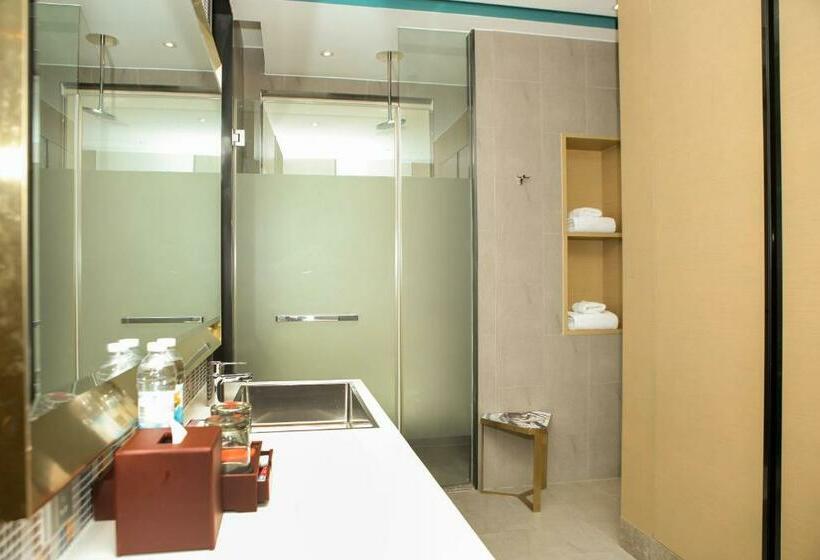 디럭스 룸 킹사이즈 침대, Minimax Premier Hotel Shanghai Hongqiao