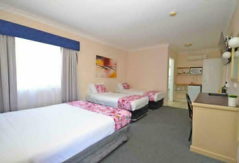 سوییت خانوادگی, Ben Chifley Motor Inn