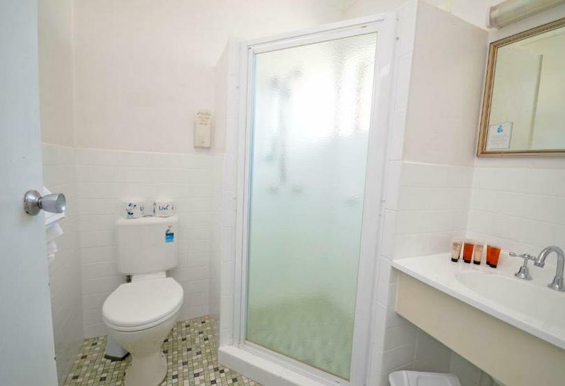 اتاق استاندارد با تخت بزرگ, Ben Chifley Motor Inn