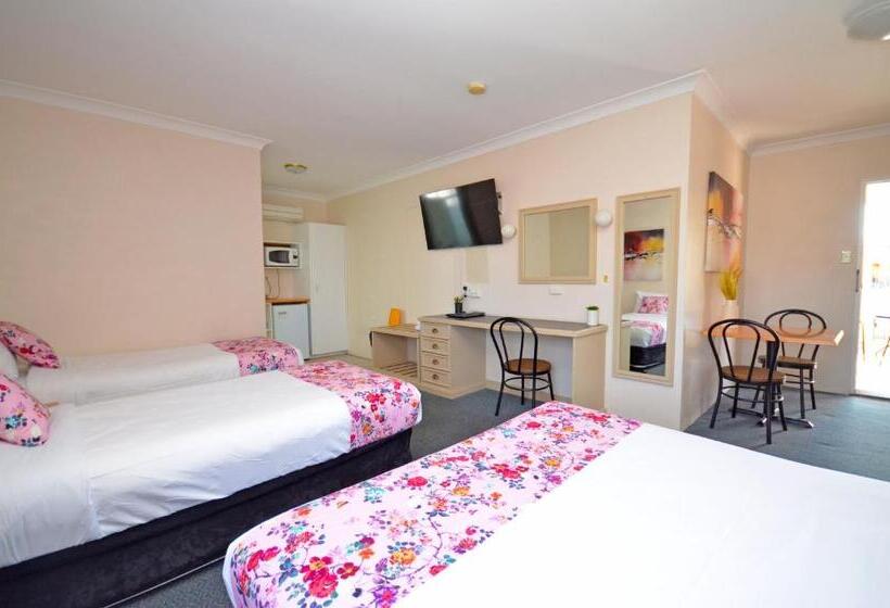 سوییت خانوادگی, Ben Chifley Motor Inn