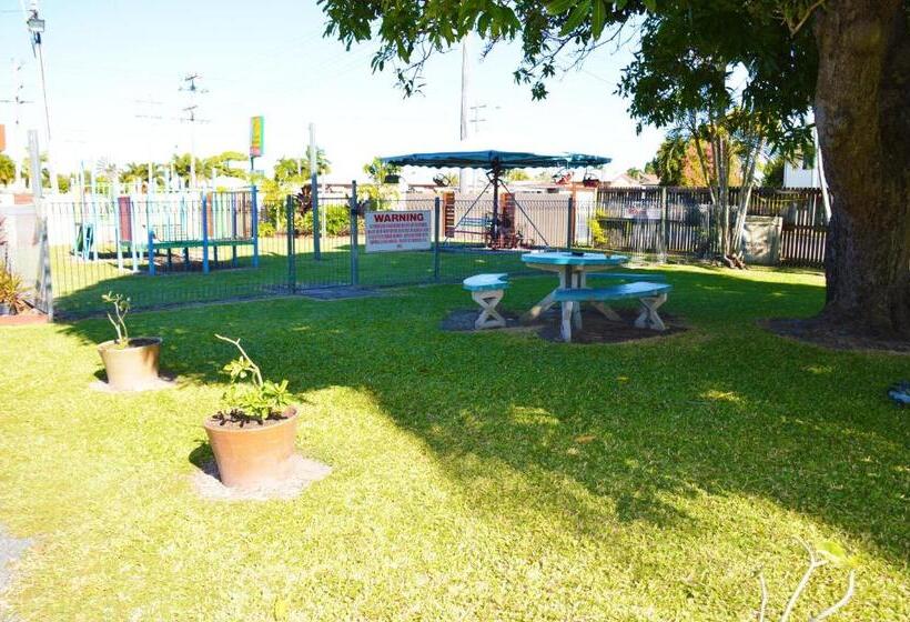 سوییت خانوادگی, Rover Motel