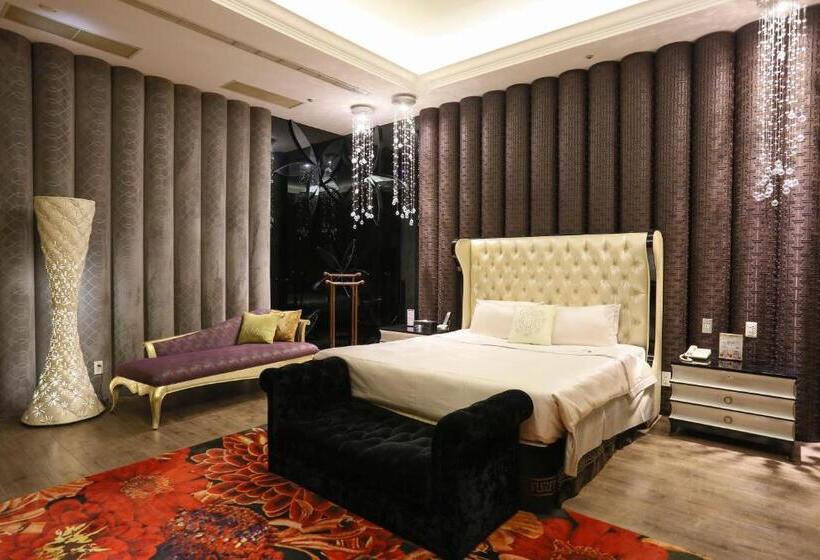 سوییت سوپریور, Mulan Motel Taipei