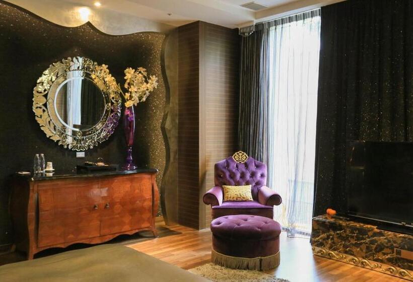 اتاق استاندارد با چشمانداز استخر, Mulan Motel Taipei