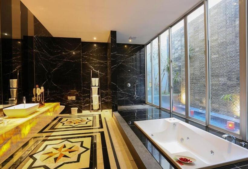 سوییت سوپریور, Mulan Motel Taipei