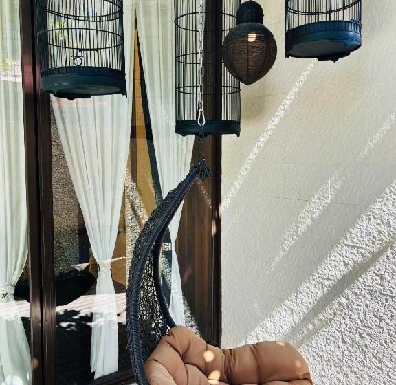 سوییت, Mulan Motel Taipei