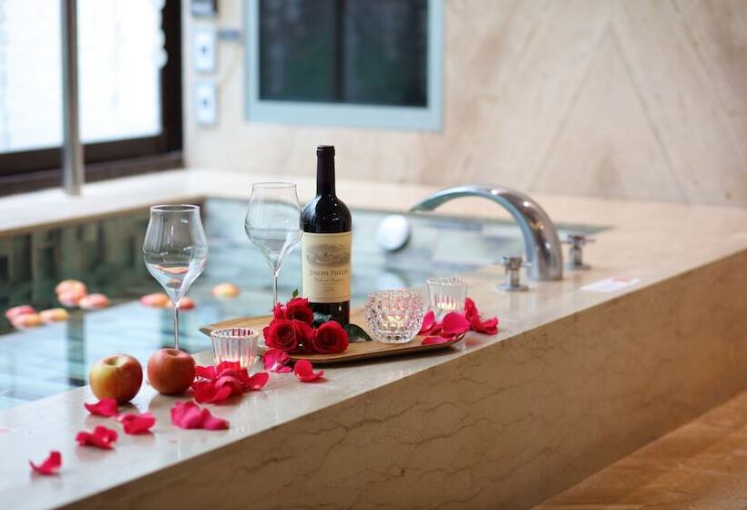 سوییت, Mulan Motel Taipei