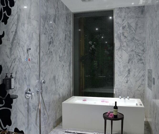 اتاق سوپریور چهار تخته, Mulan Motel Taipei